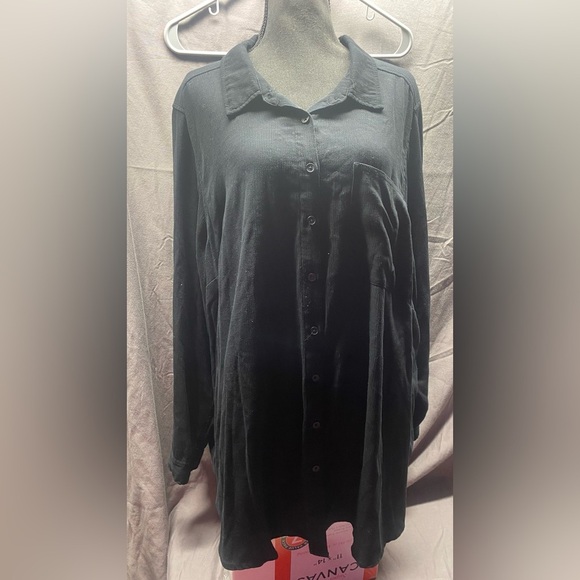 Torrid Silky Basic Black button Down shirt sz 4 - Picture 2 of 9